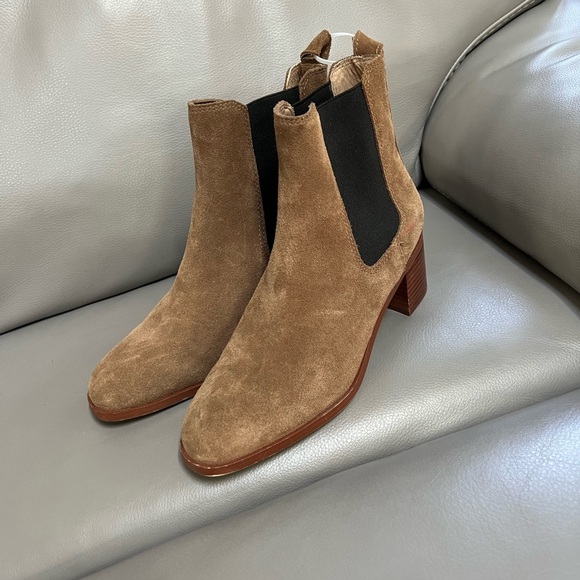 Steve Madden Shoes - Steve Madden Rhiannon Chelsea Boot